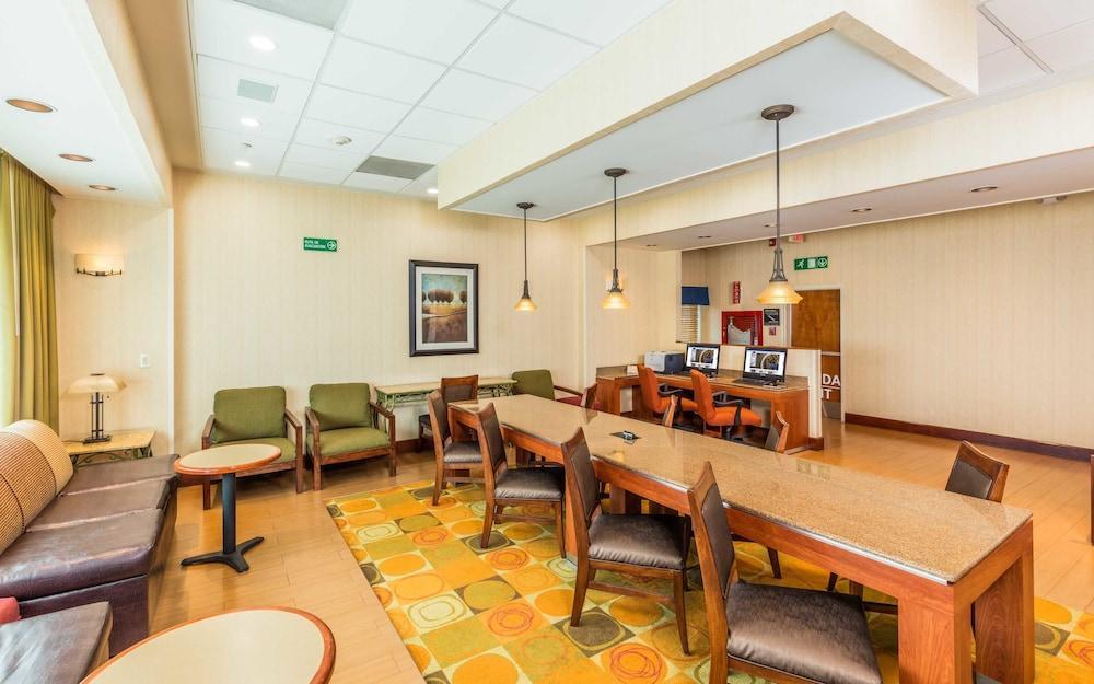 Hampton By Hilton Queretaro Tecnologico Hotel Kültér fotó