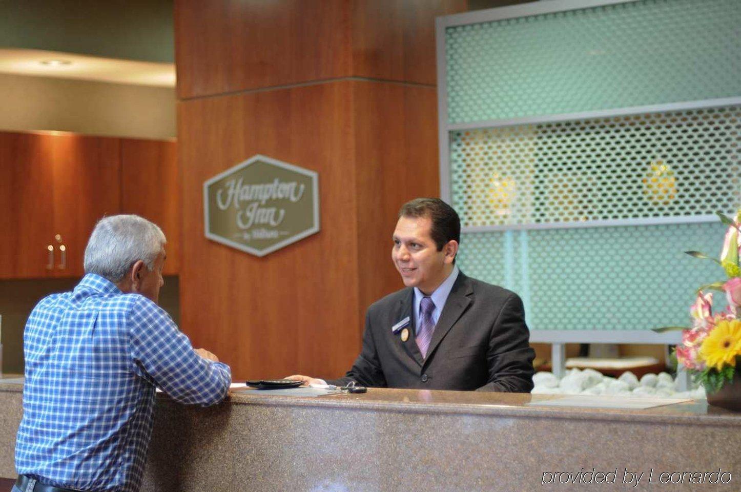 Hampton By Hilton Queretaro Tecnologico Hotel Beltér fotó