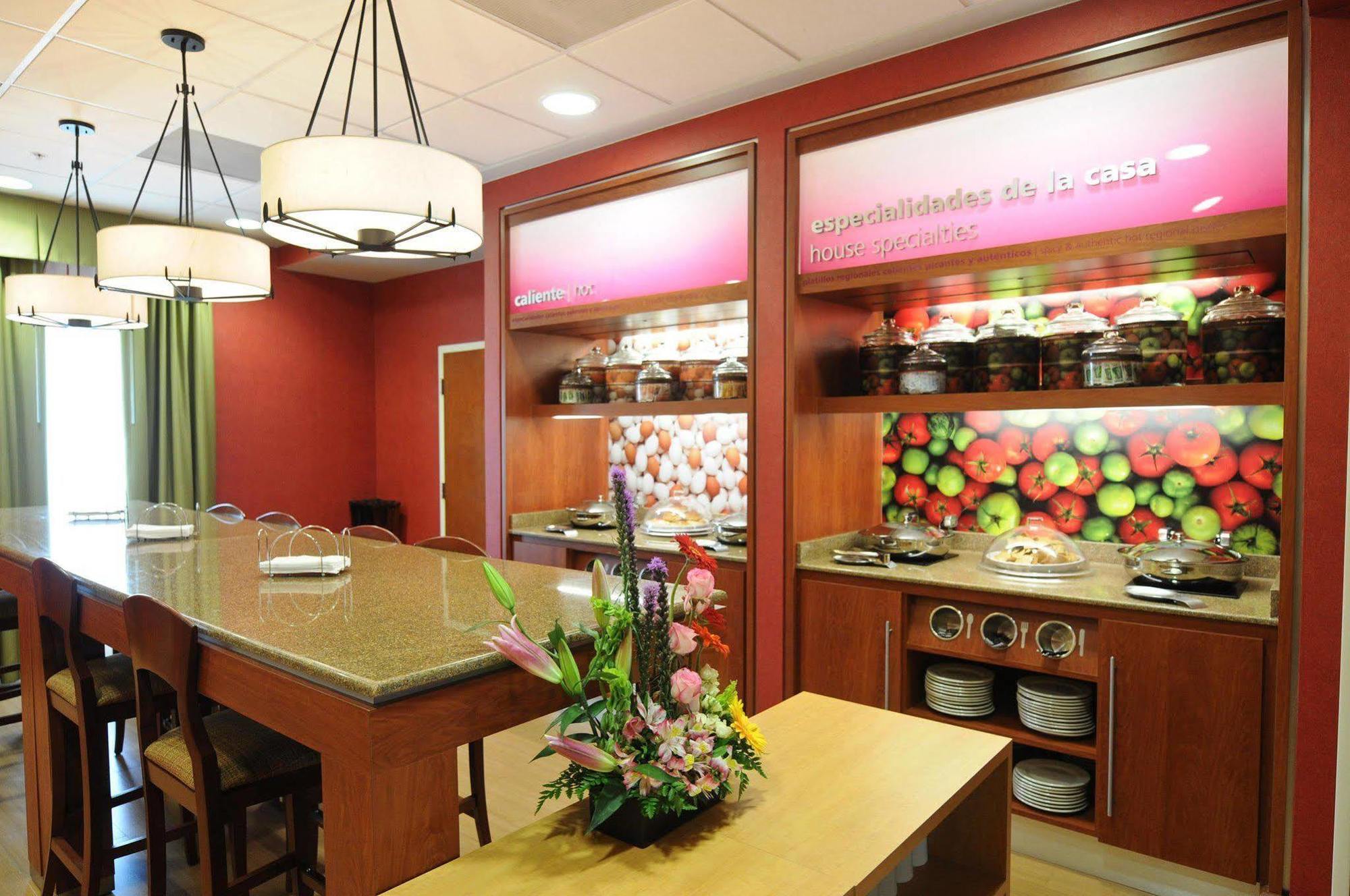 Hampton By Hilton Queretaro Tecnologico Hotel Étterem fotó